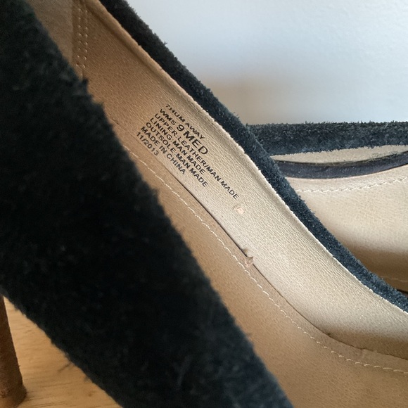 Kenneth Cole Reaction Black and Tan Shoes - Picture 6 of 6